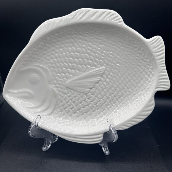 Whittier Pottery Vintage 1979 Fish Platter White Ceramic Coastal Decor Retro - Picture 1 of 11
